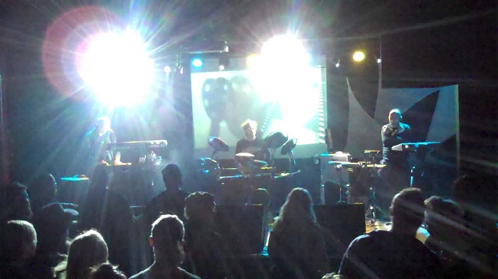 Voice Industrie Concert Photo In Flight Album